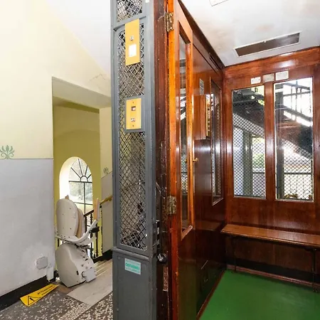 Apartment Cernaia Central & Functional Flat *